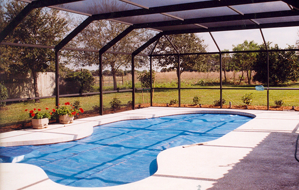Cubierta solar de piscina que reduce la evaporación y el consumo de agua